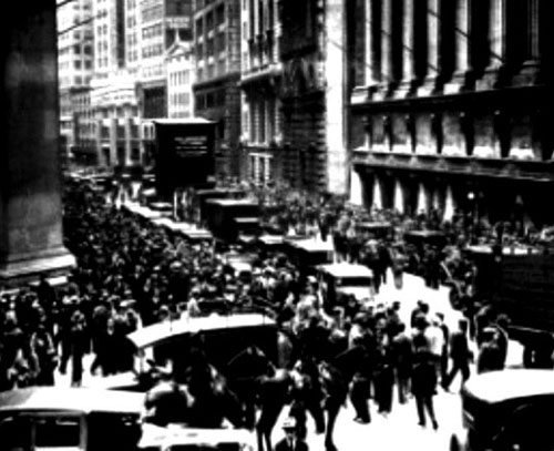 世界の経済が混乱してニューヨーク証券取引所に押し寄せる人々